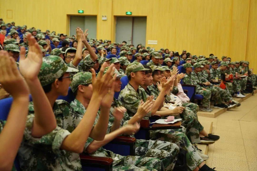书面作业减下去 科学活动多起来